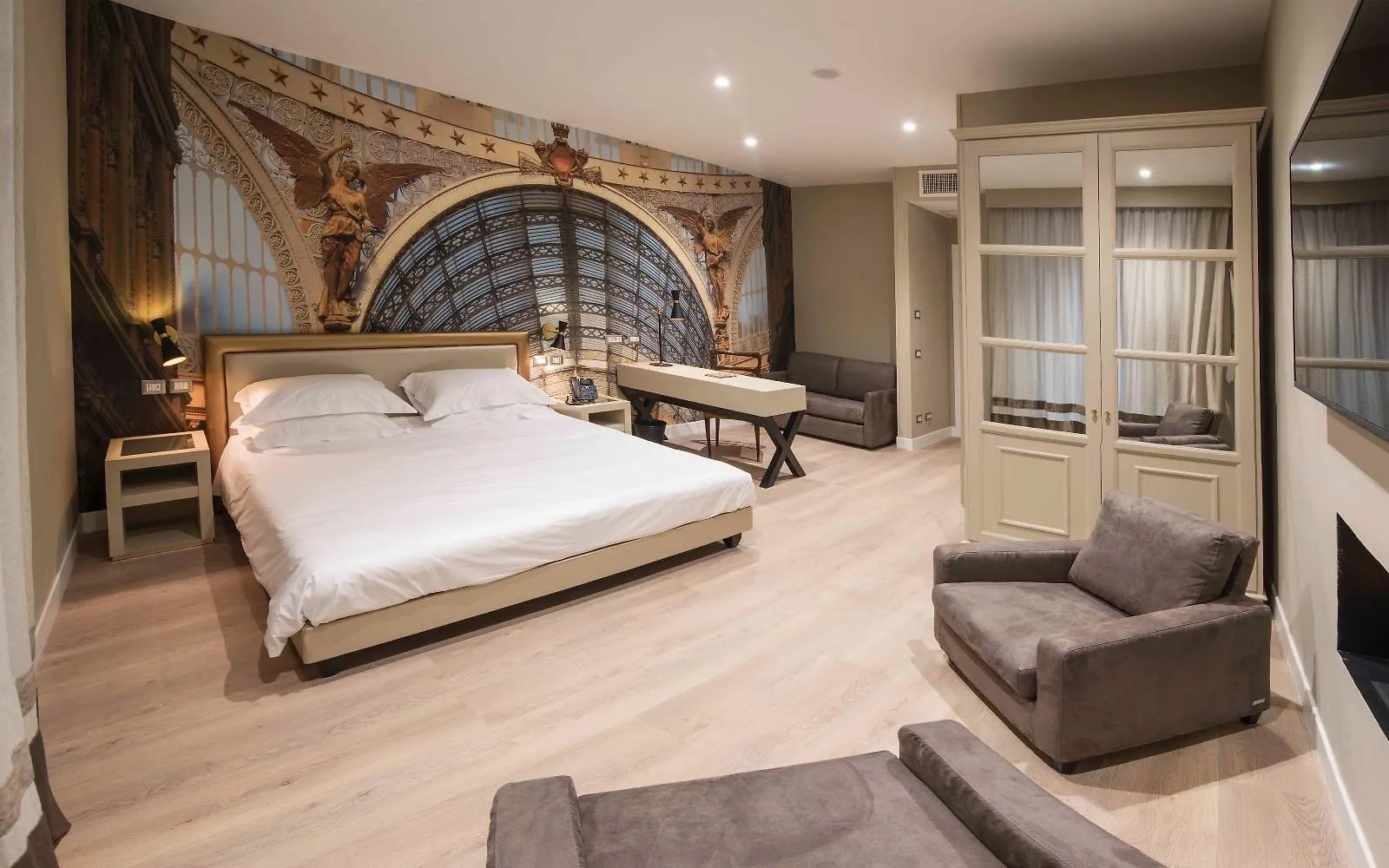 Caruso Place Boutique & Wellness Suites Naples Italy