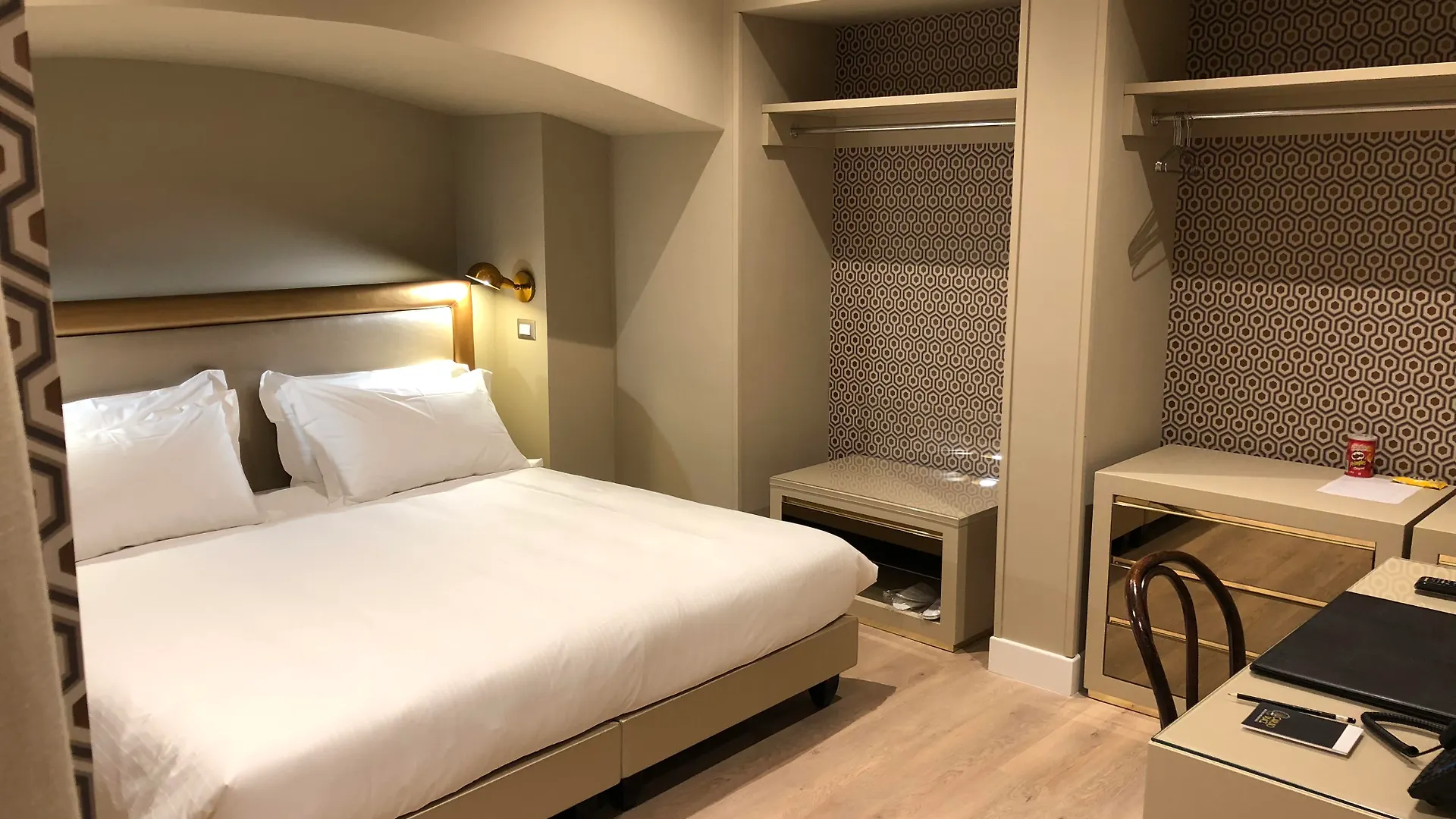 Caruso Place Boutique & Wellness Suites Naples Hotel