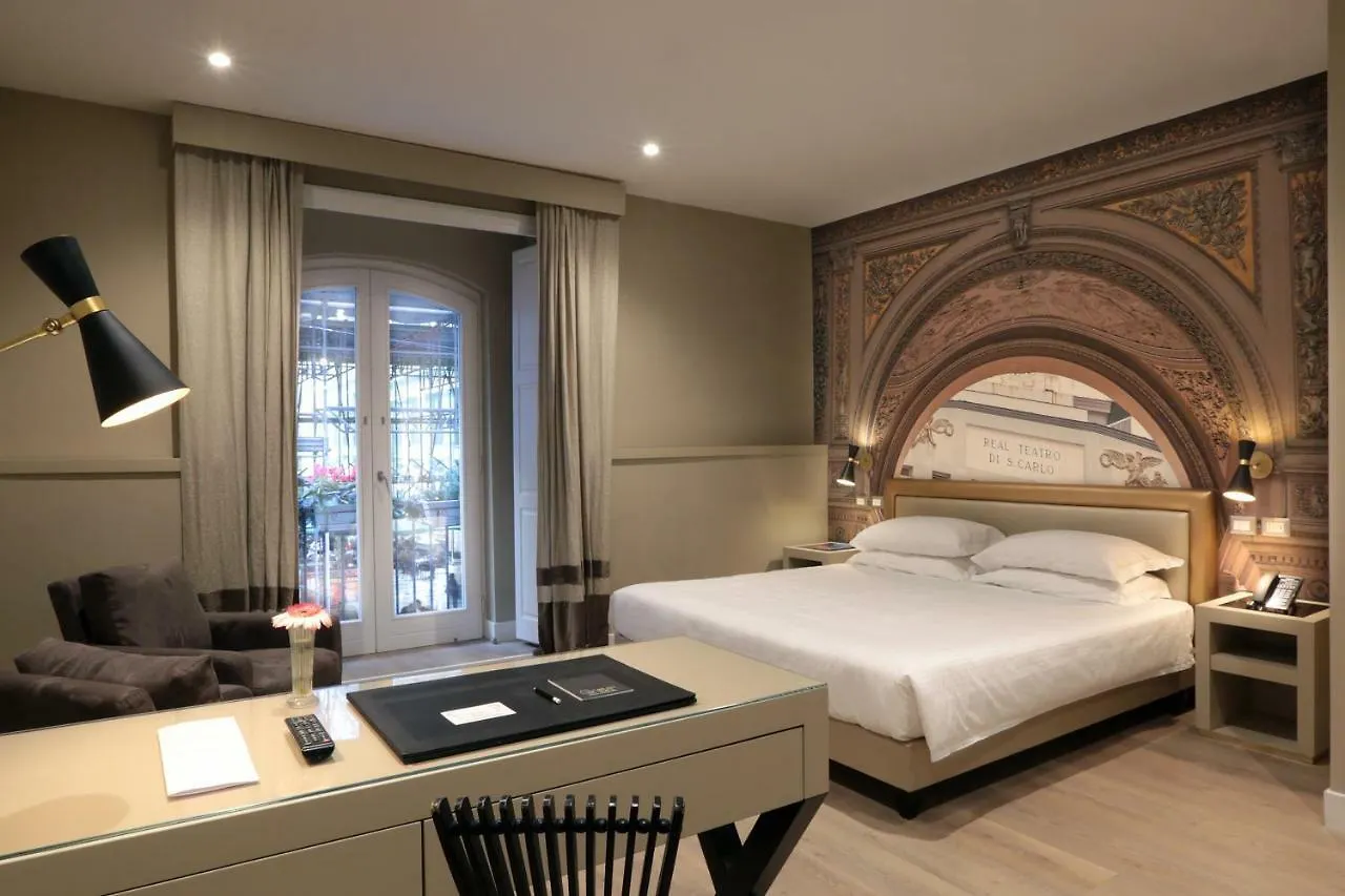Caruso Place Boutique & Wellness Suites Neapol 4*,