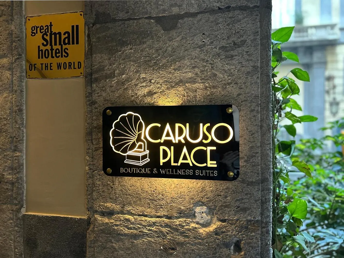 Caruso Place Boutique & Wellness Suites Naples